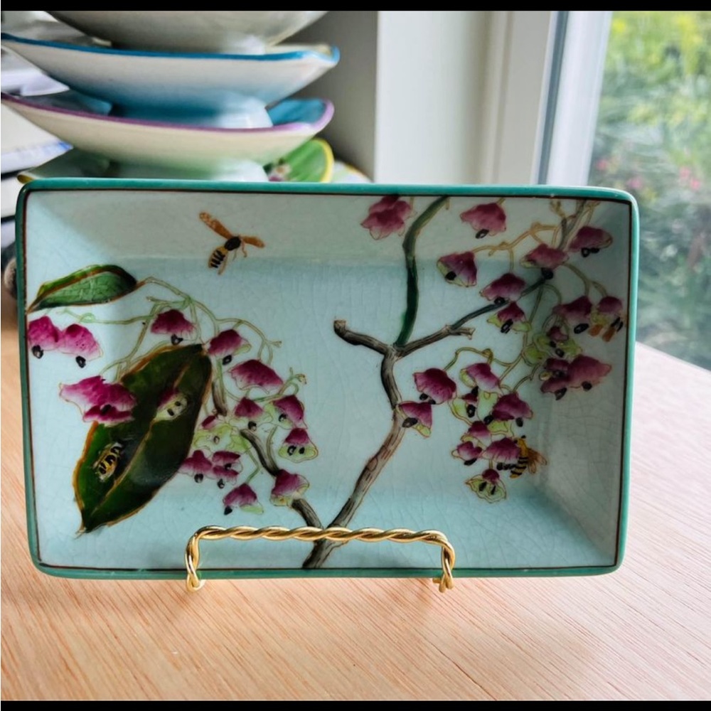 Hand-painted Chines Porcelain Appetizer/Accent Plate.